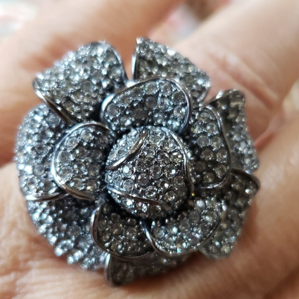 Vintage smoke rhinestone flower ring
